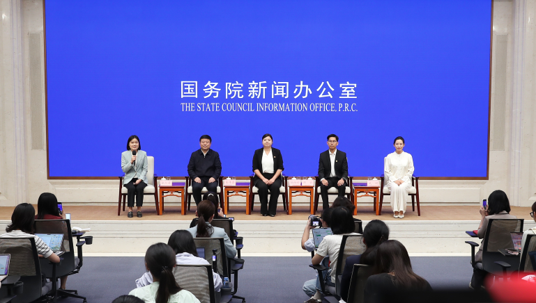 国产短剧已经疯了
